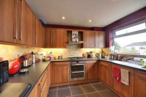 24c, Deane Avenue, Ruislip HA4 6SR