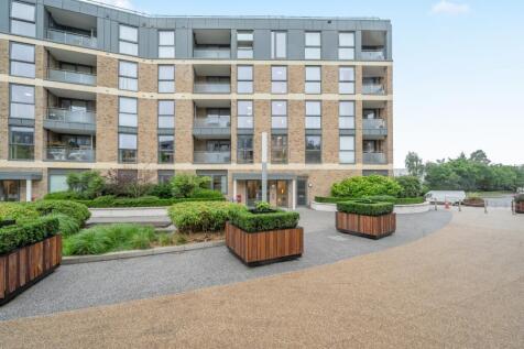 Quadrant House,
Kew Green, TW9