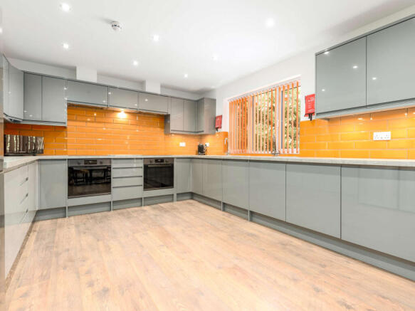 3 Stowford - Kitchen.jpg