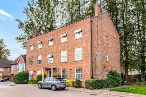 Spring Close, Crawley, West Sussex