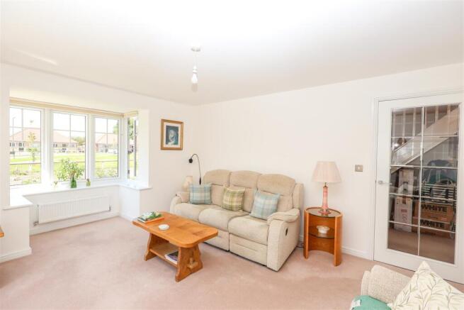 4 bed Detached for sale Image 11