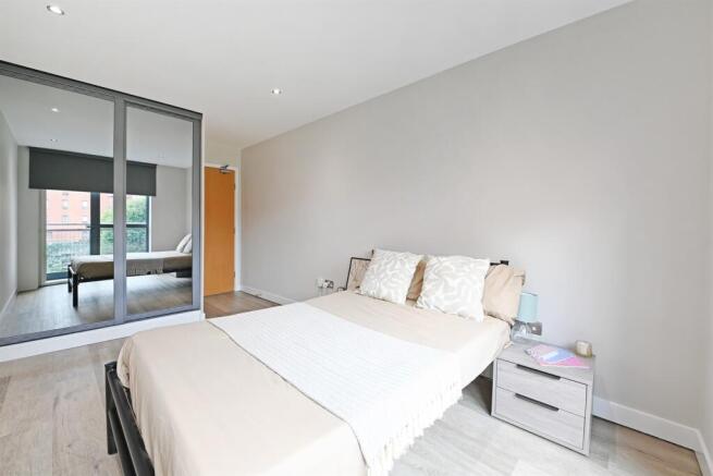 1 bed Apartment to rent Image 7