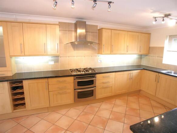 Kitchen/Breakfast Ro