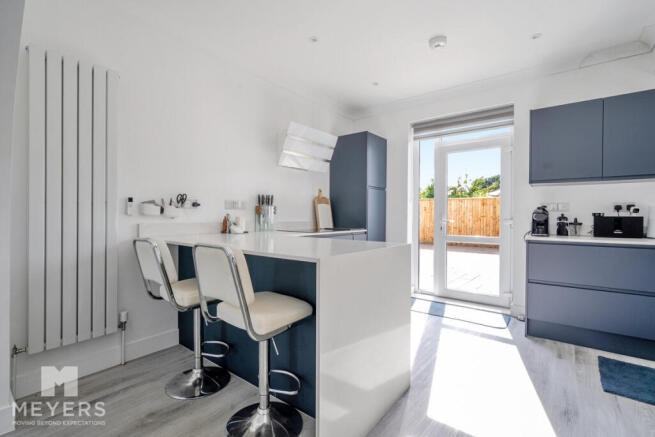 Ringwood Road, Ferndown, BH22 9 photo 4