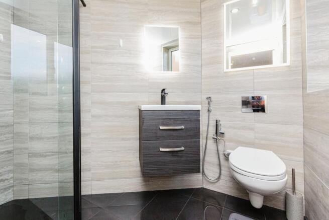 Master En-suite