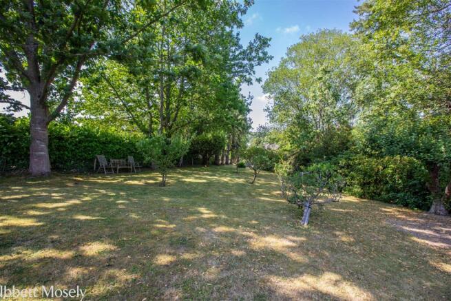 14 Orchard Brasted Court.jpg