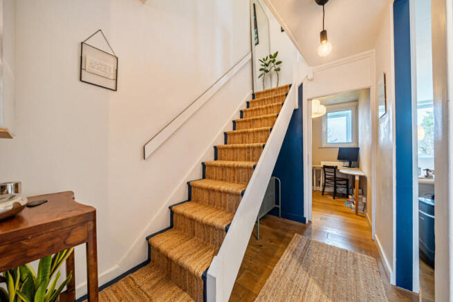 1429198-10-69b2ec...