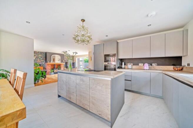 1304189-26-683f400c33aa9