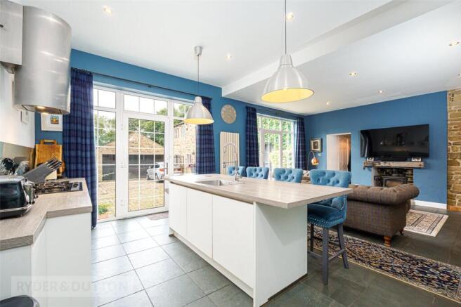 4 bed Detached for sale Image 5