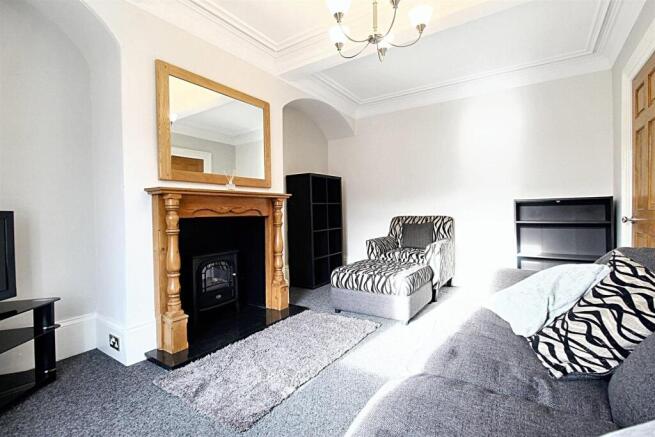 2 bed Terraced for sale Image 5