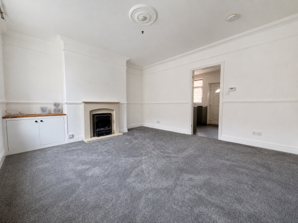 3 bed Terraced to rent Image 3