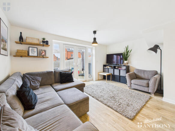 CAM03852G0-PR0479-STILL002