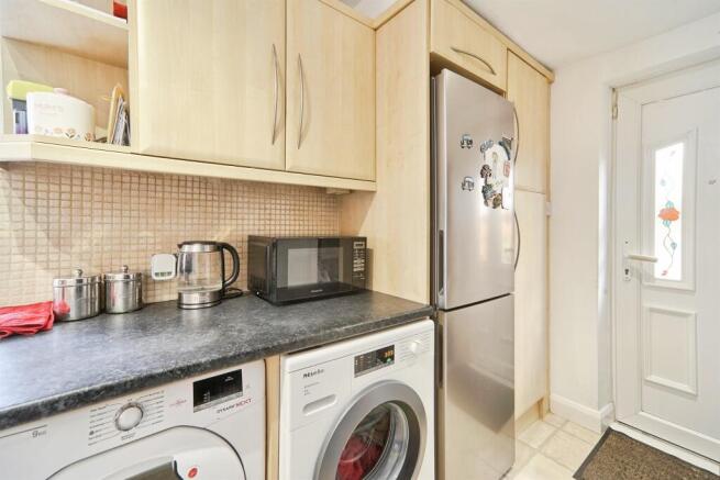 3 bed Semi-Detached for sale Image 10