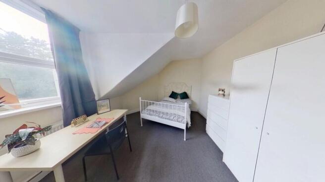 14-Lake-Street-Top-floor-front-room