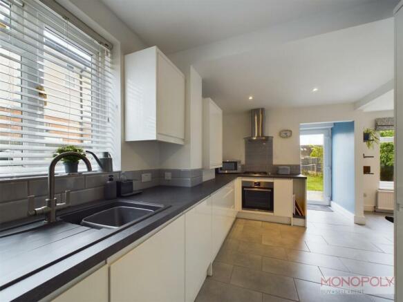 OPEN PLAN STYLE KITCHEN