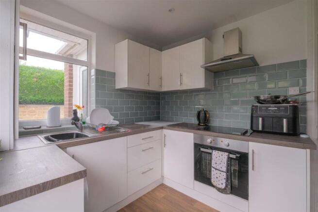3 bed Bungalow for sale Image 4