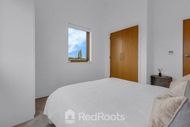 2 bed Apartment for sale Image 8