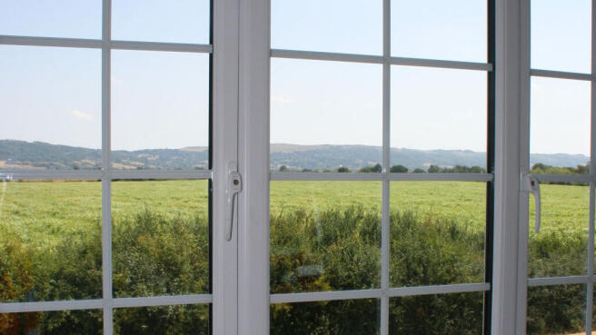HarperCrewe - Stoke Orchard -
