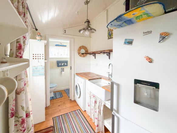 2 bed End of Terrace to rent Image 6