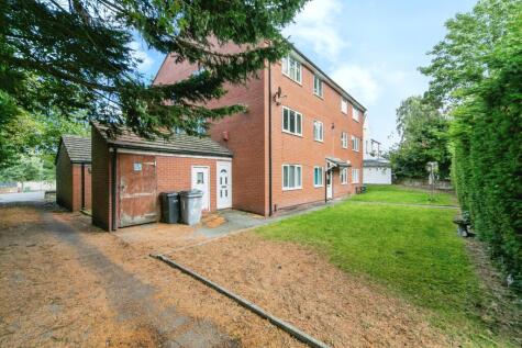 Village Road, Oxton, CH43