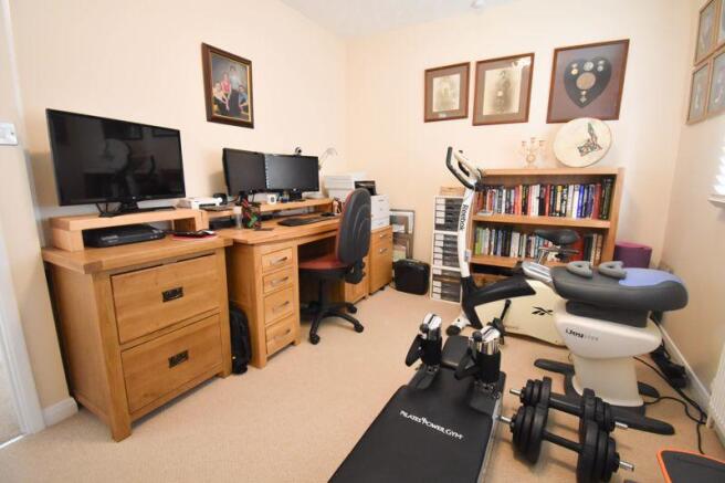 Bedroom 5/Office