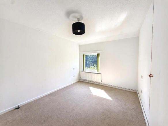 20 Oaktree Court, Portland Drive, Willen, Milton Keynes, Buckinghamshire MK15 9LP photo 4