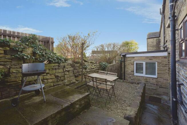 2 bed Terraced for sale Image 8
