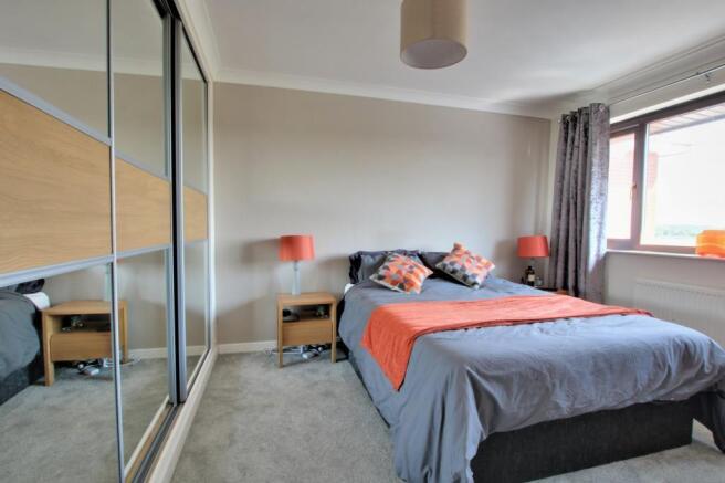 Bedroom 2 (Double)