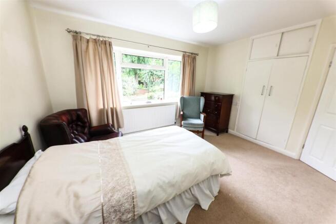 3 bed Detached Bungalow for sale Image 11
