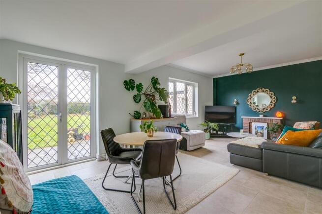 The Pink House, Norton Road 52-25.jpg