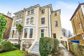 Flat 5, 31, Surbiton Hill Park, Surbiton KT5 8EQ