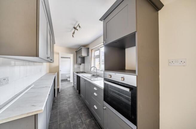 1421523-5-69a9a2834be43