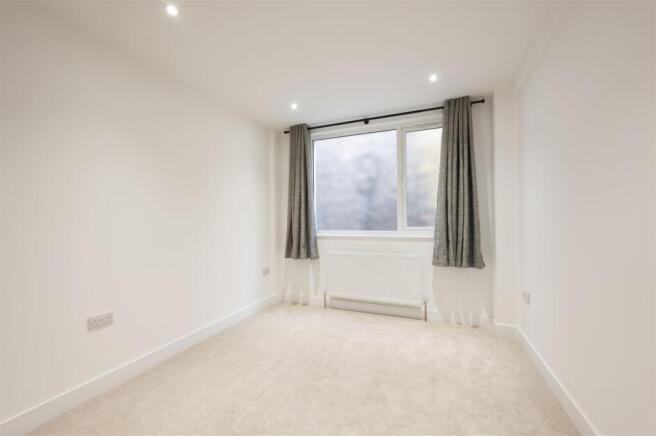 Flat 3, 80 Durham Road,8.jpg