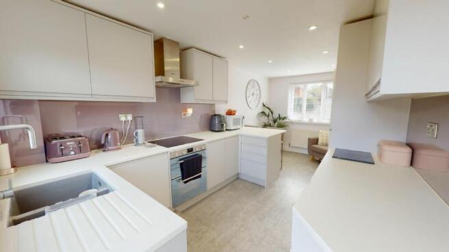 KITCHEN/DINING ROOM