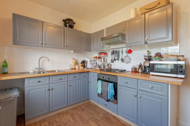 3 bed Semi-Detached for sale Image 4