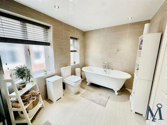 4-piece Family Bathroom