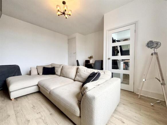 2 bed Terraced for sale Image 6