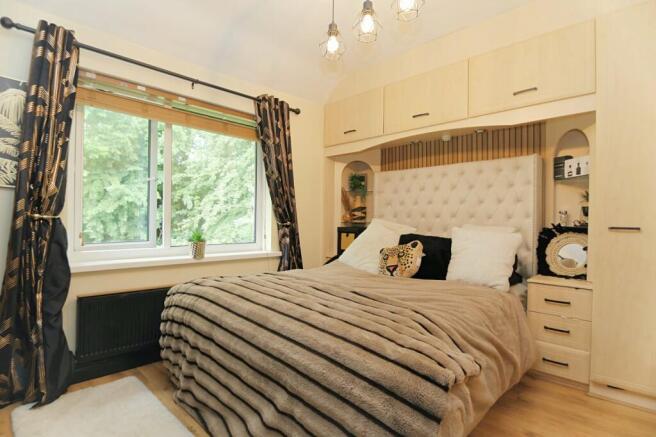 3 bed Semi-Detached for sale Image 10