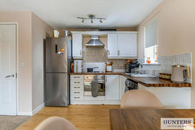 2 bed Apartment for sale Image 3