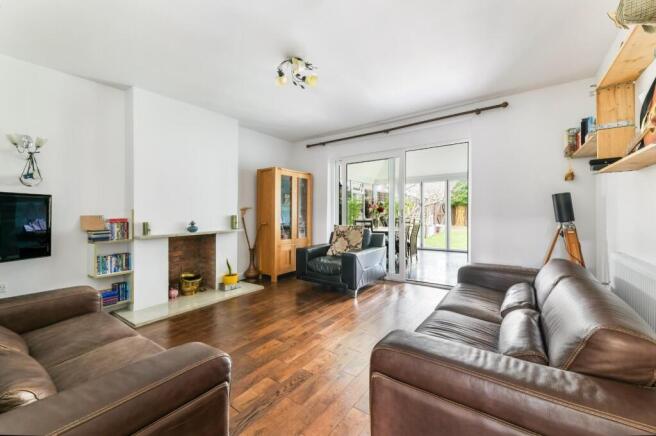 CHESSINGTON ROAD (5).jpg