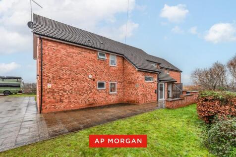 Cedar Park Road, Batchley, Redditch, B97