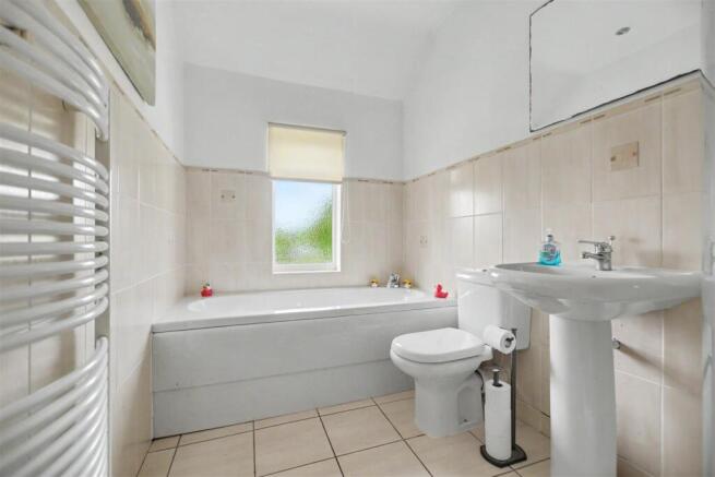 Bathroom_1.jpeg
