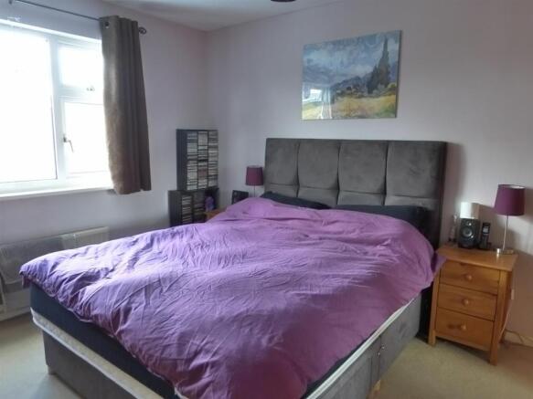 BEDROOM 1 NEW.jpg