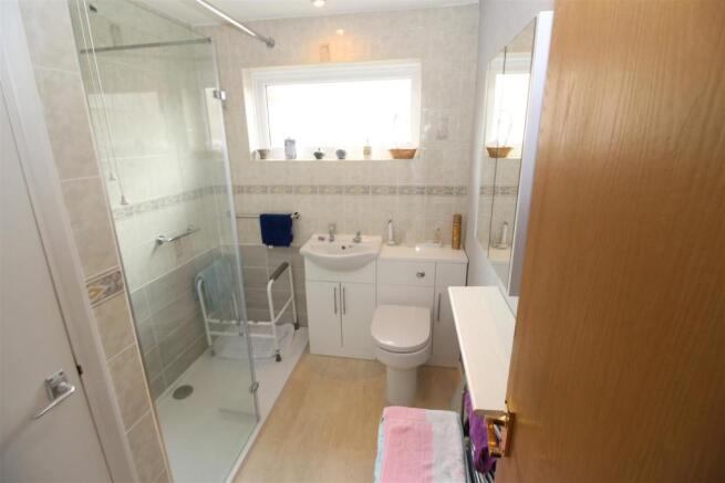 Shower Room / WC