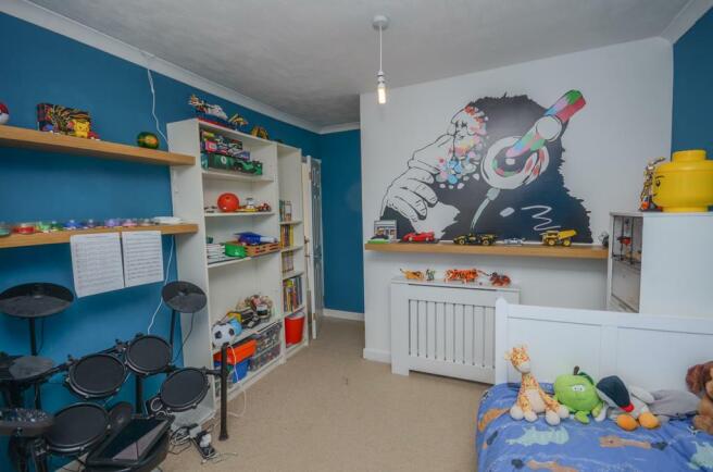 Bedroom two pic 2.jpg