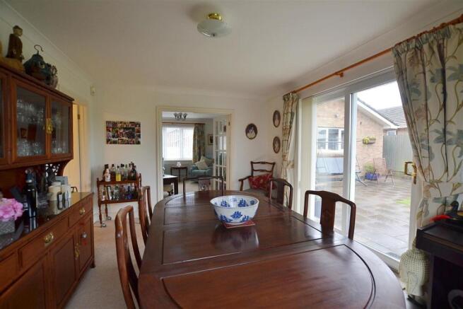dining room..JPG
