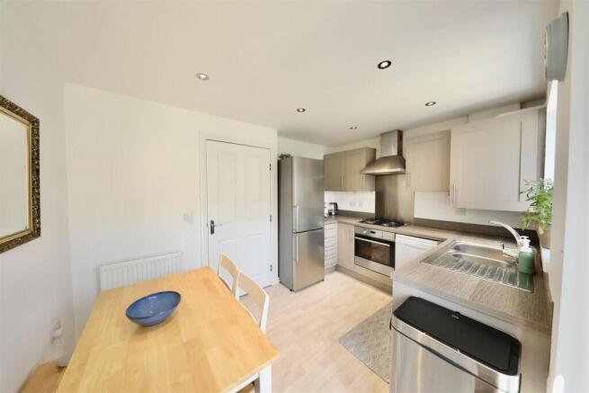 3 bed Terraced for sale Image 6