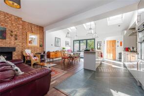 28, Haycroft Gardens, London NW10 3BN