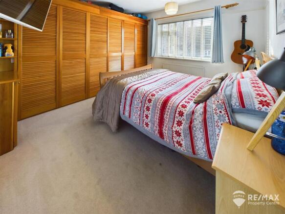 Bedroom 1.jpg