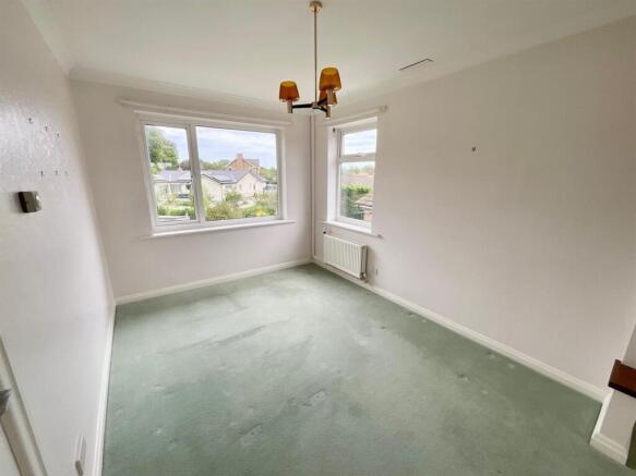 2 bed Flat for sale Image 6